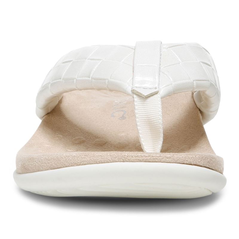 Vionic Layne Puntera Post Sandal Creme | 10kZsnvf