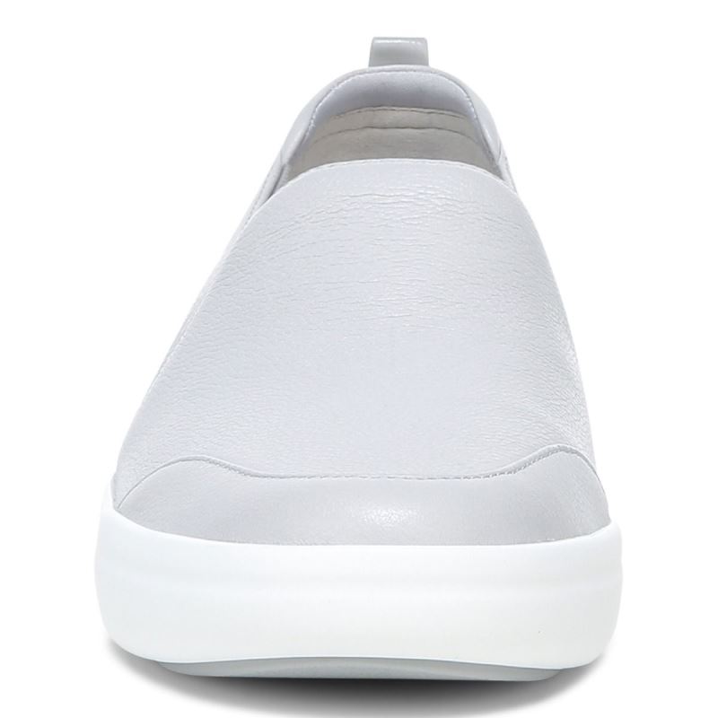 Vionic Penelope Slip on Sneaker Grises Claro | xyqnugXY
