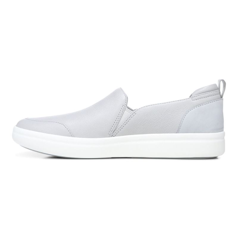 Vionic Penelope Slip on Sneaker Grises Claro | xyqnugXY